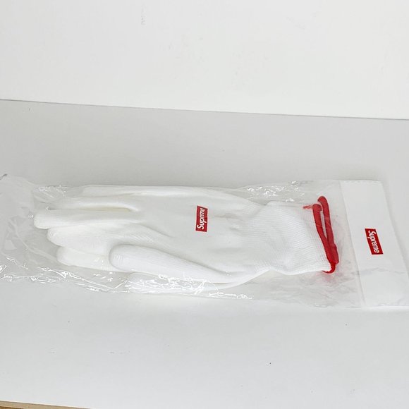 Supreme Rubberized 2020 Gloves NEW IN PLASTIC $125 - Picture 4 of 8
